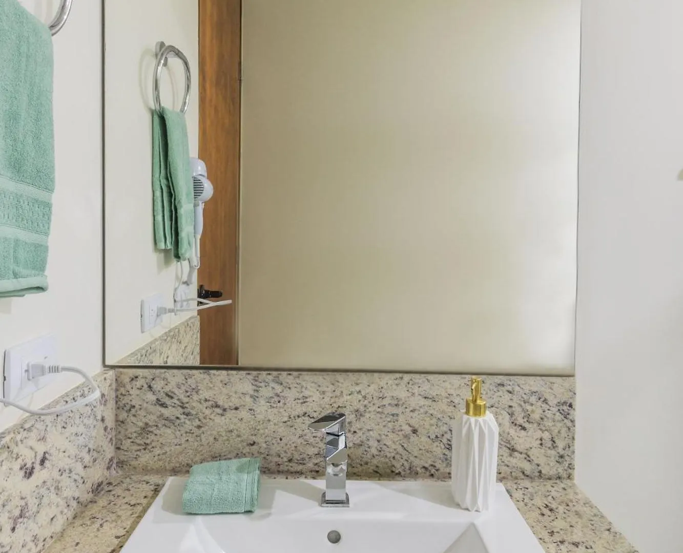Downtown Penthouse With Private Pool, Rooftop Pool And Gym, Short Distance From Beaches, Restaurants & Nightlife Tulum
